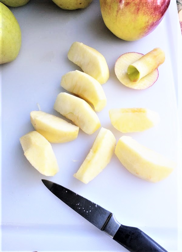 peel apple slices