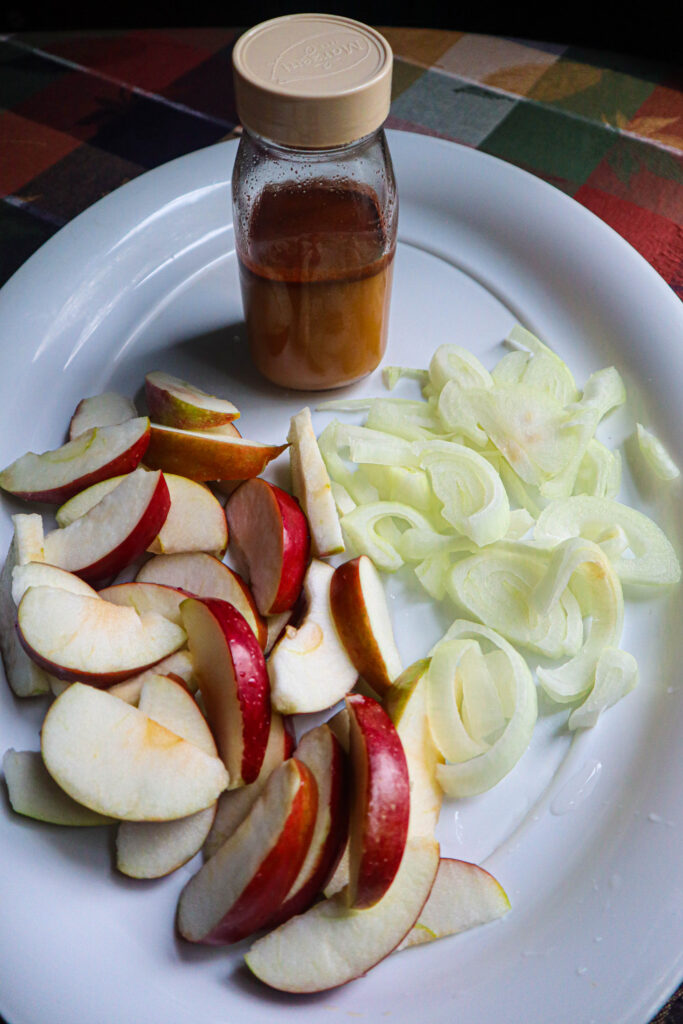 sliced apples sliced onions apple cider sauce 